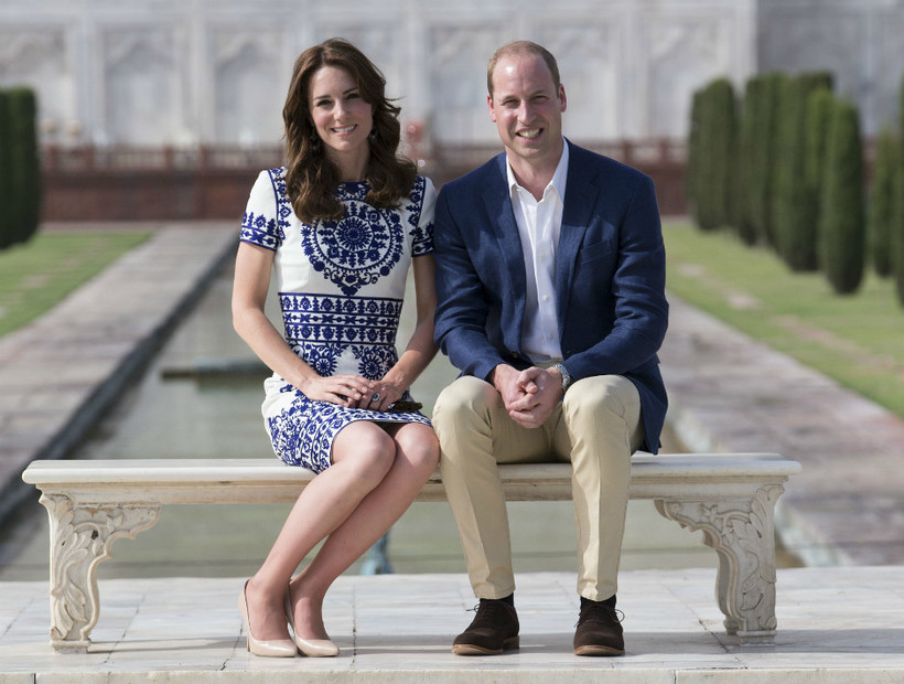 Как путешествует королевская семья: расходы британских монархов на поездки 